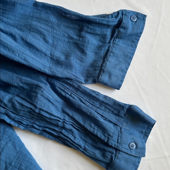 Coldwater Creek Sheer Blue Button-Front Women's Shirt - Lightweight Layering Top - Picture 17 of 17